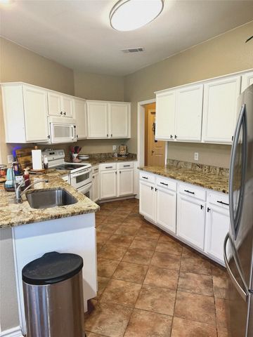 3220 Skinner Road, Midlothian, TX 76065