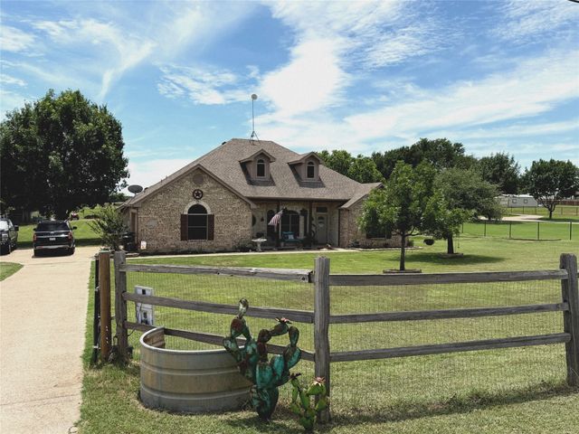 3220 Skinner Road, Midlothian, TX 76065