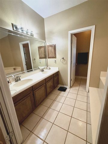 3220 Skinner Road, Midlothian, TX 76065