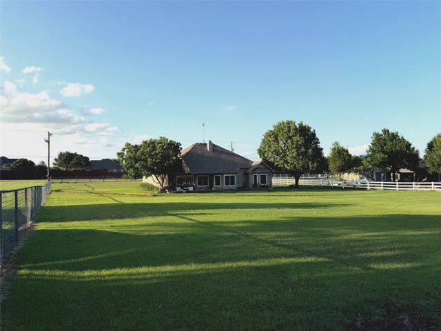 3220 Skinner Road, Midlothian, TX 76065