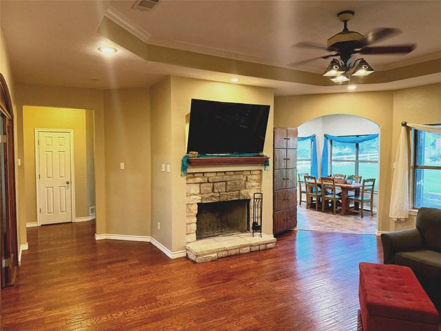 3220 Skinner Road, Midlothian, TX 76065