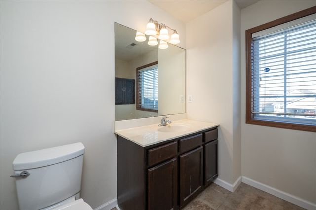 1027 Acacia Dr NE, Cedar Rapids, IA 52402