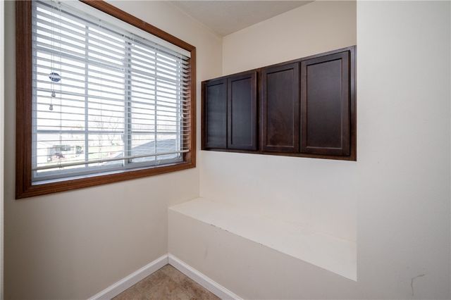 1027 Acacia Dr NE, Cedar Rapids, IA 52402