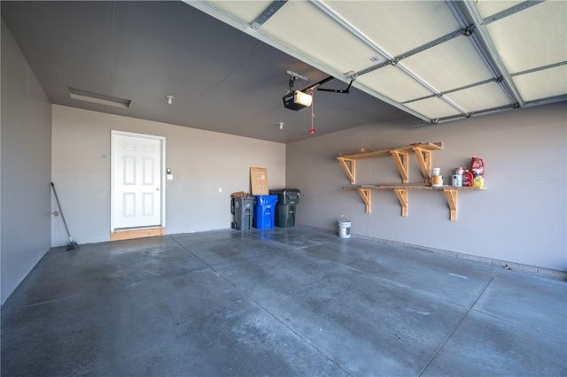 1027 Acacia Dr NE, Cedar Rapids, IA 52402