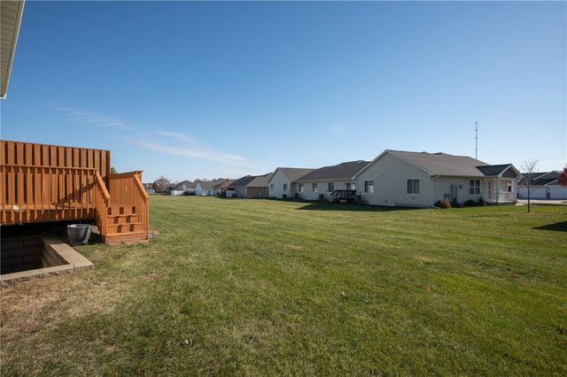 1027 Acacia Dr NE, Cedar Rapids, IA 52402