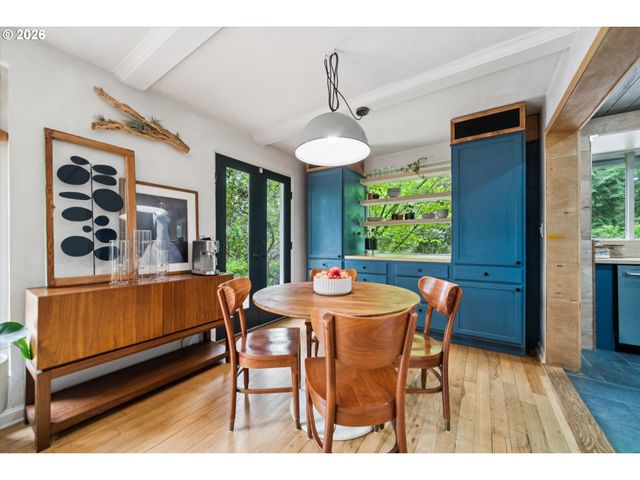 2453 MARYLHURST Dr, West Linn, OR 97068