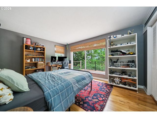 2453 MARYLHURST Dr, West Linn, OR 97068