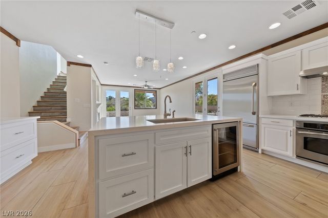 1242 Calcione Drive, Henderson, NV 89011