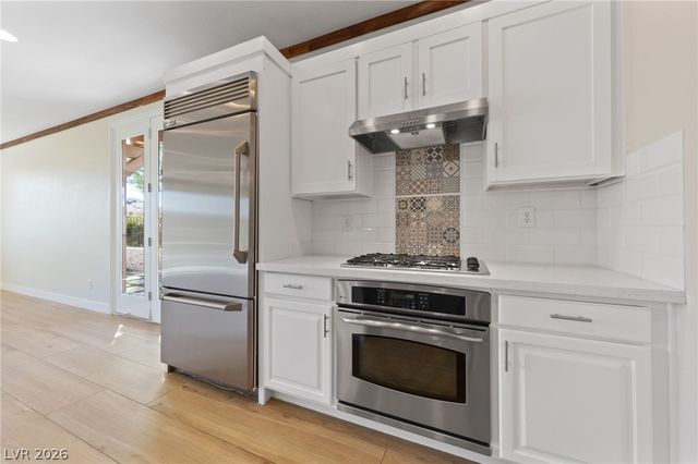 1242 Calcione Drive, Henderson, NV 89011