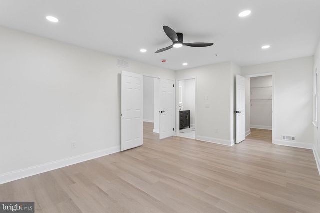 736 CHANTICLEER DR, Cherry Hill, NJ 08003