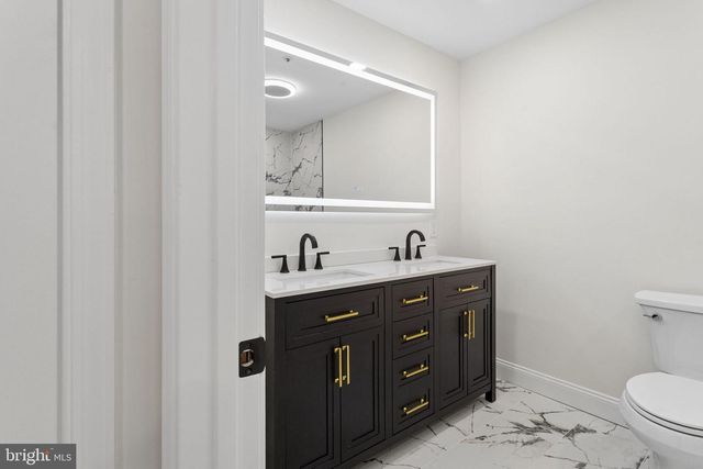 736 CHANTICLEER DR, Cherry Hill, NJ 08003
