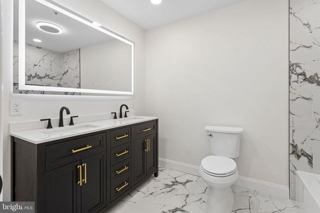 736 CHANTICLEER DR, Cherry Hill, NJ 08003