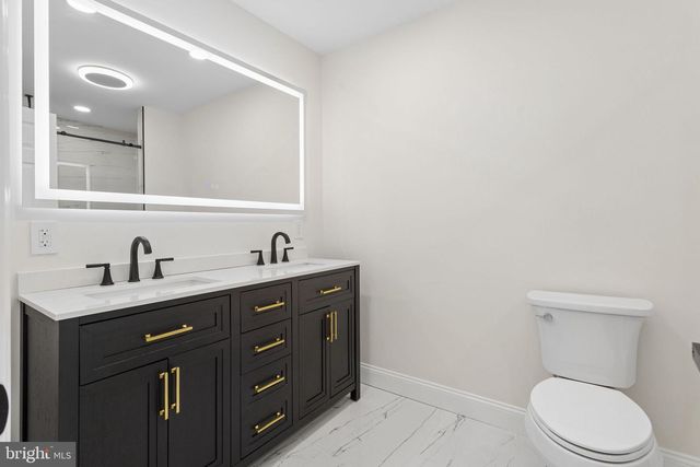 736 CHANTICLEER DR, Cherry Hill, NJ 08003