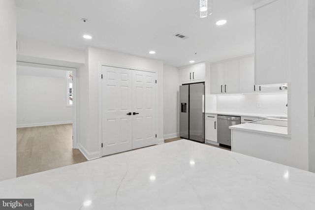 736 CHANTICLEER DR, Cherry Hill, NJ 08003