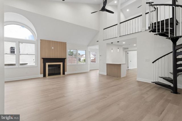 736 CHANTICLEER DR, Cherry Hill, NJ 08003