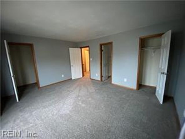 5405 Scholarship DR, Virginia Beach, VA 23462