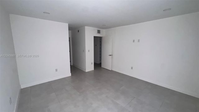 740 NE 199th Street 102G, Miami, FL 33179