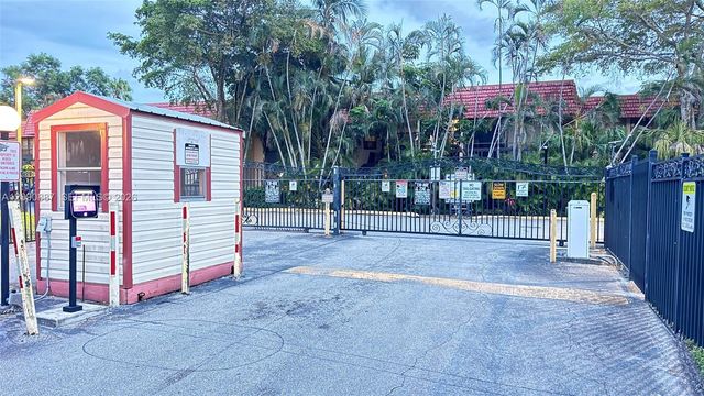 740 NE 199th Street 102G, Miami, FL 33179