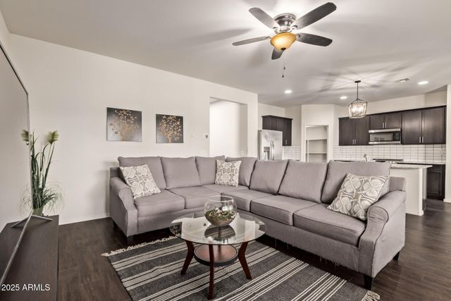 43699 W BUCKHORN Trail, Maricopa, AZ 85138