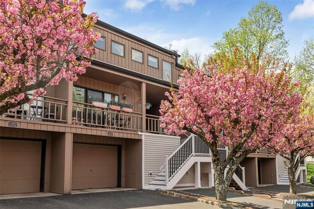 1253 Stephanie Drive, North Caldwell, NJ 07006