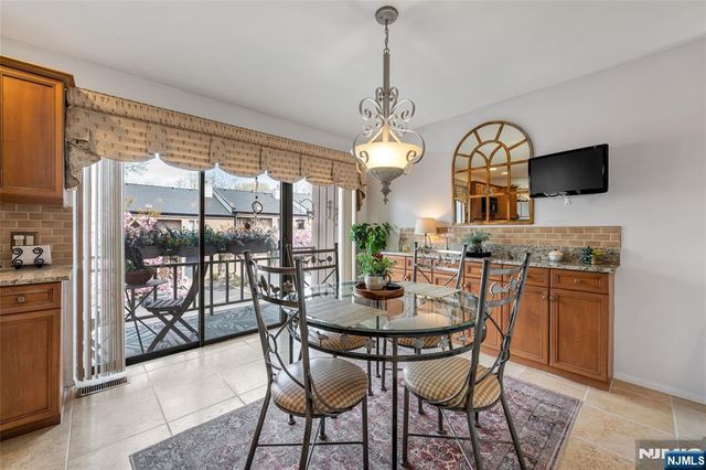 1253 Stephanie Drive, North Caldwell, NJ 07006