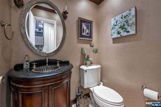 1253 Stephanie Drive, North Caldwell, NJ 07006