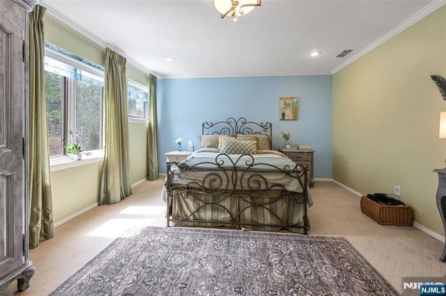 1253 Stephanie Drive, North Caldwell, NJ 07006