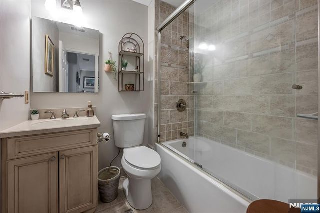 1253 Stephanie Drive, North Caldwell, NJ 07006