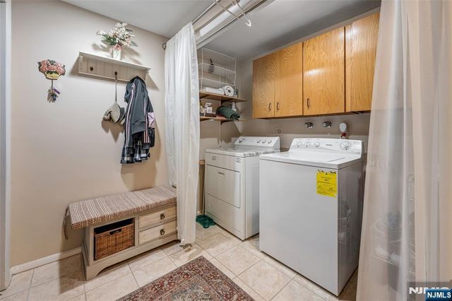 1253 Stephanie Drive, North Caldwell, NJ 07006