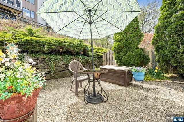 1253 Stephanie Drive, North Caldwell, NJ 07006
