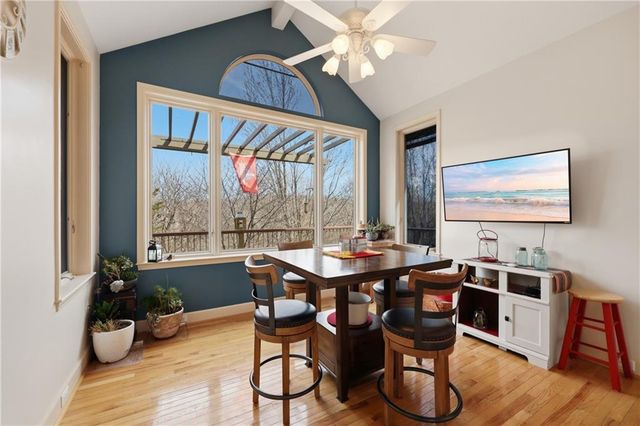 7815 N Adrian Avenue, Kansas City, MO 64151