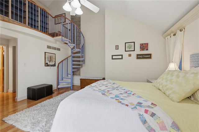 7815 N Adrian Avenue, Kansas City, MO 64151