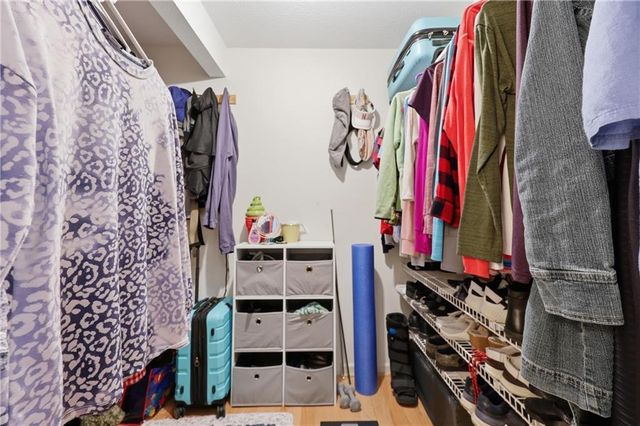 7815 N Adrian Avenue, Kansas City, MO 64151