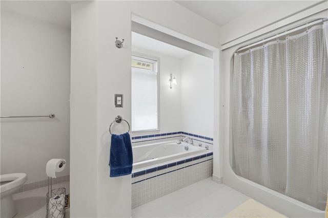 7815 N Adrian Avenue, Kansas City, MO 64151