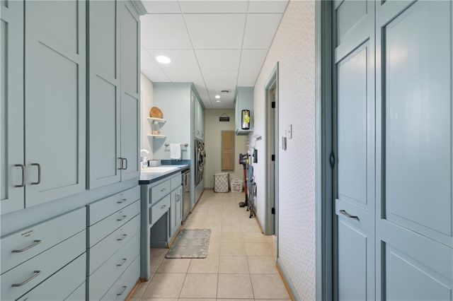 7815 N Adrian Avenue, Kansas City, MO 64151