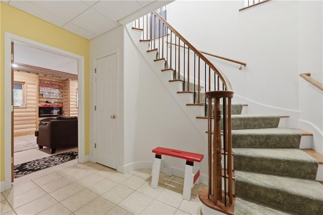 7815 N Adrian Avenue, Kansas City, MO 64151