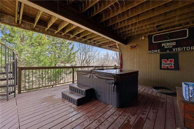 7815 N Adrian Avenue, Kansas City, MO 64151