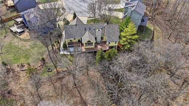 7815 N Adrian Avenue, Kansas City, MO 64151