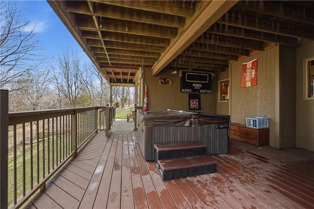 7815 N Adrian Avenue, Kansas City, MO 64151