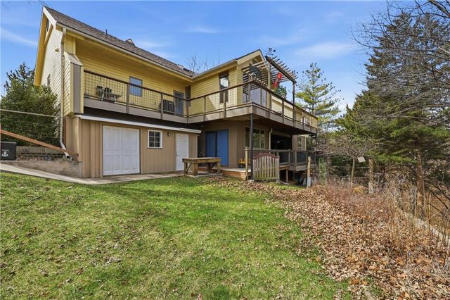 7815 N Adrian Avenue, Kansas City, MO 64151