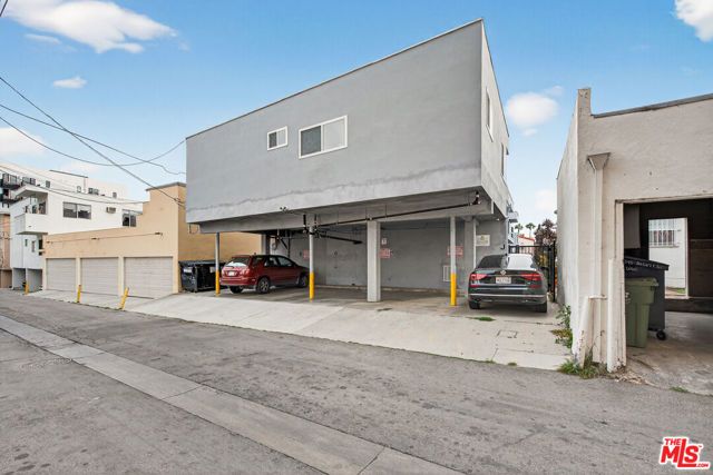 8843 Alcott Street, Los Angeles, CA 90035