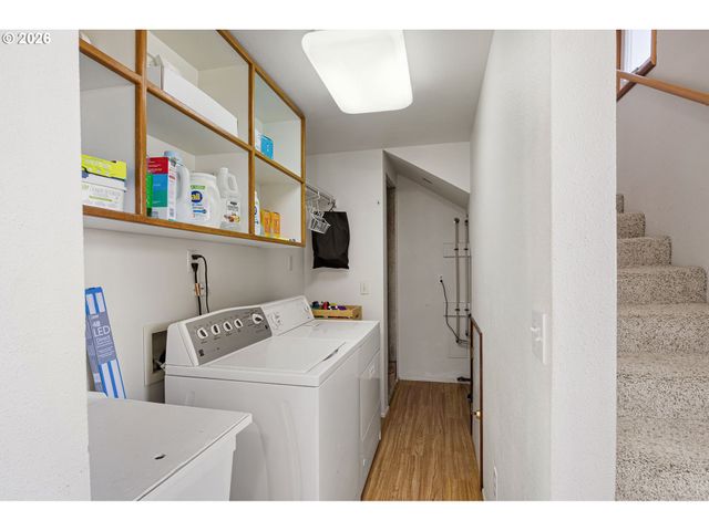 116 Ne 8TH St, Oakland, OR 97462