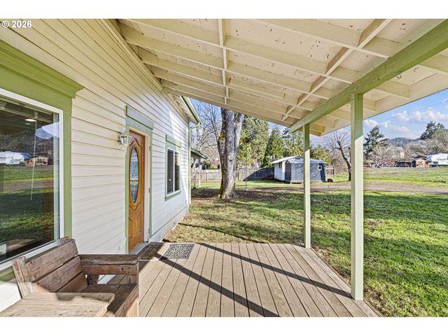 116 Ne 8TH St, Oakland, OR 97462