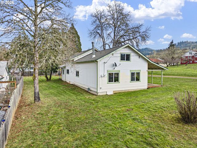 116 Ne 8TH St, Oakland, OR 97462