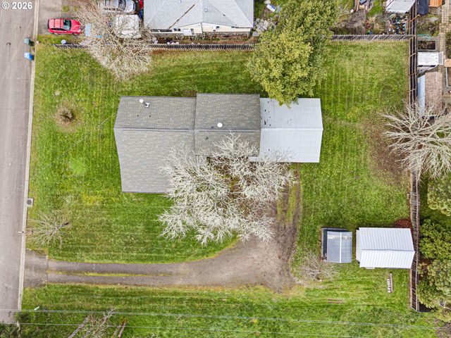 116 Ne 8TH St, Oakland, OR 97462