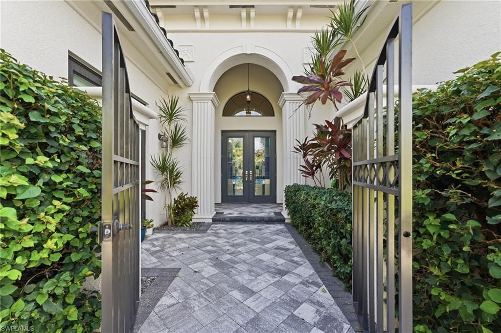 4617 Azalea DR, NAPLES, FL 34119 — photo 3