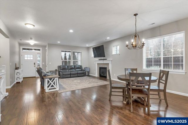 2383 Cherry Blossom Dr, Salem, OR 97304