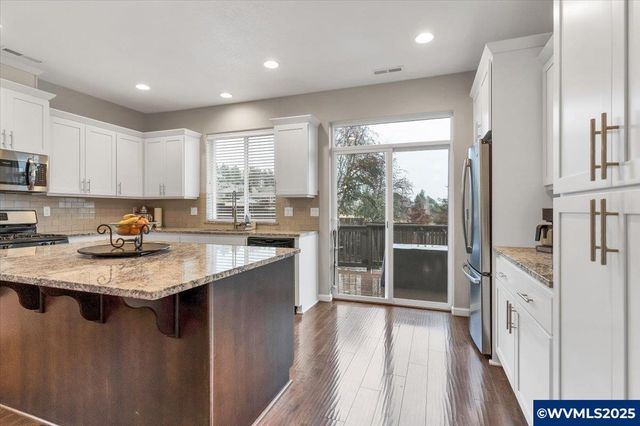 2383 Cherry Blossom Dr, Salem, OR 97304