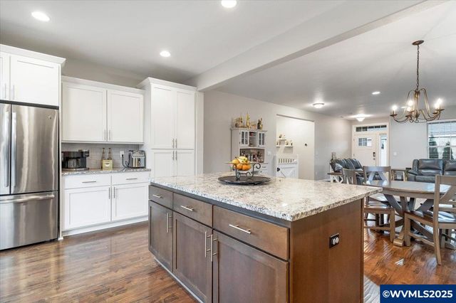 2383 Cherry Blossom Dr, Salem, OR 97304