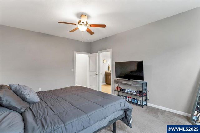 2383 Cherry Blossom Dr, Salem, OR 97304